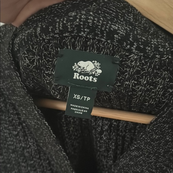 Roots | Cardigan - Picture 2 of 3